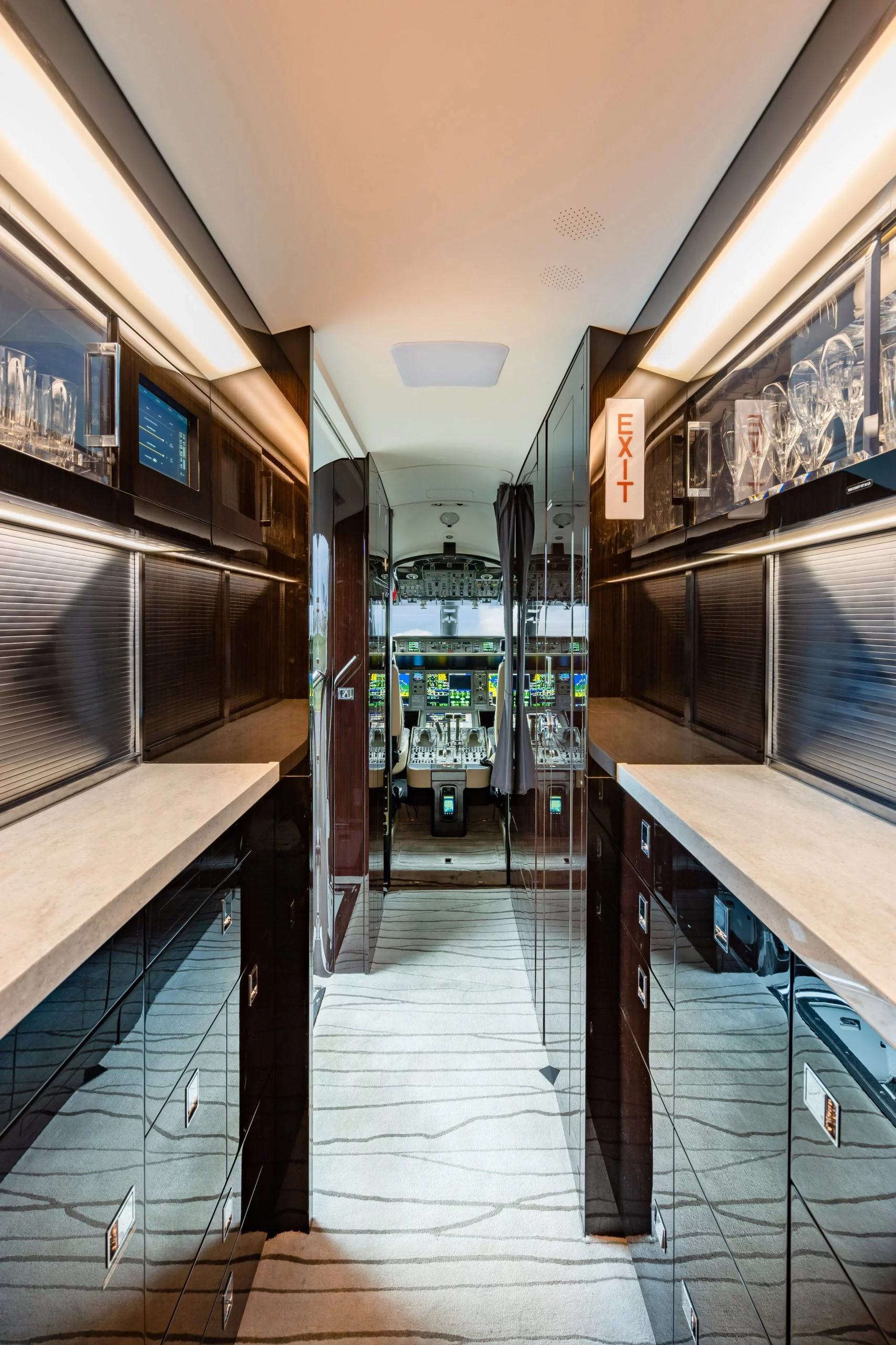 Bombardier Global 5000 Galley