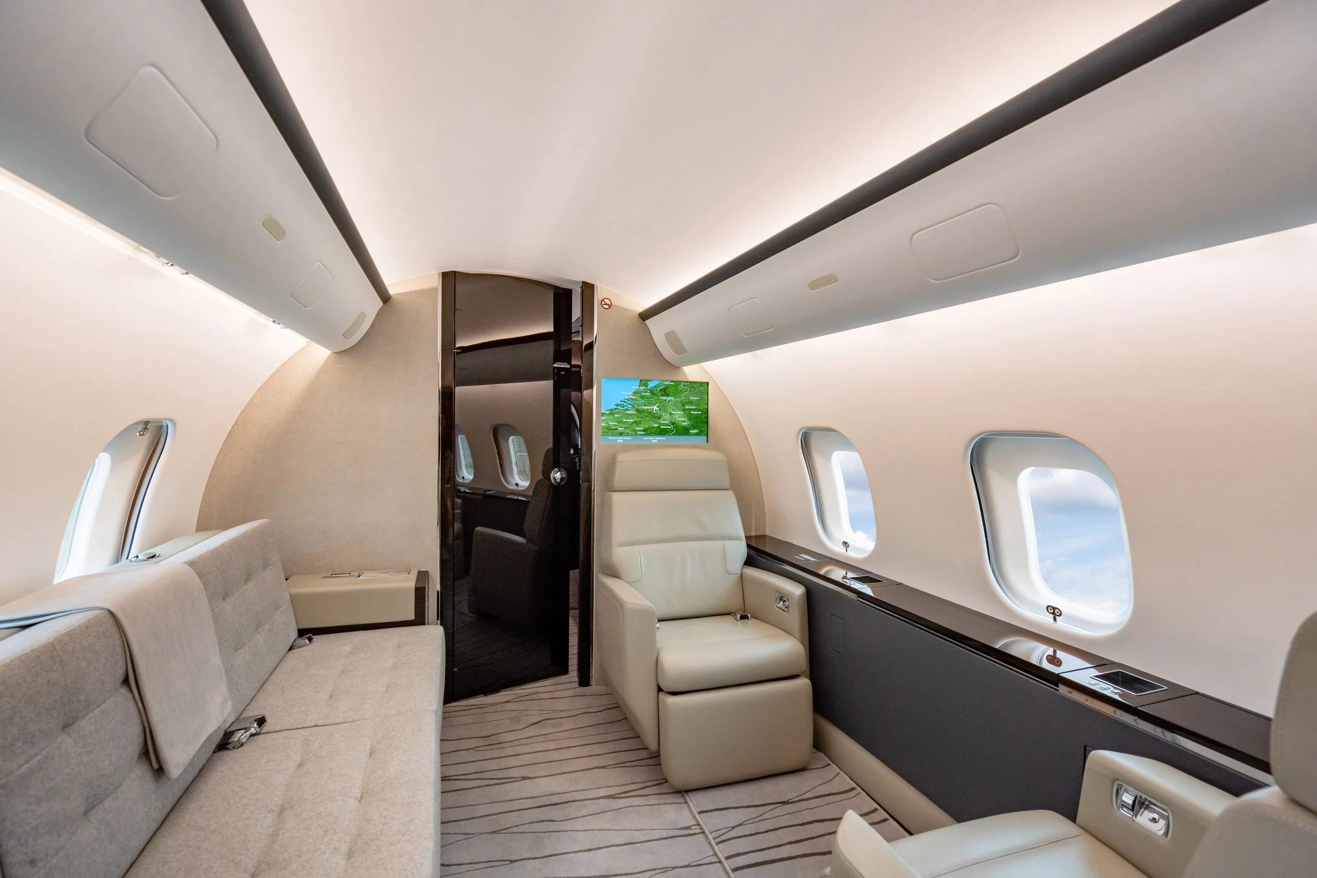 Bombardier Global 5000 Bedroom