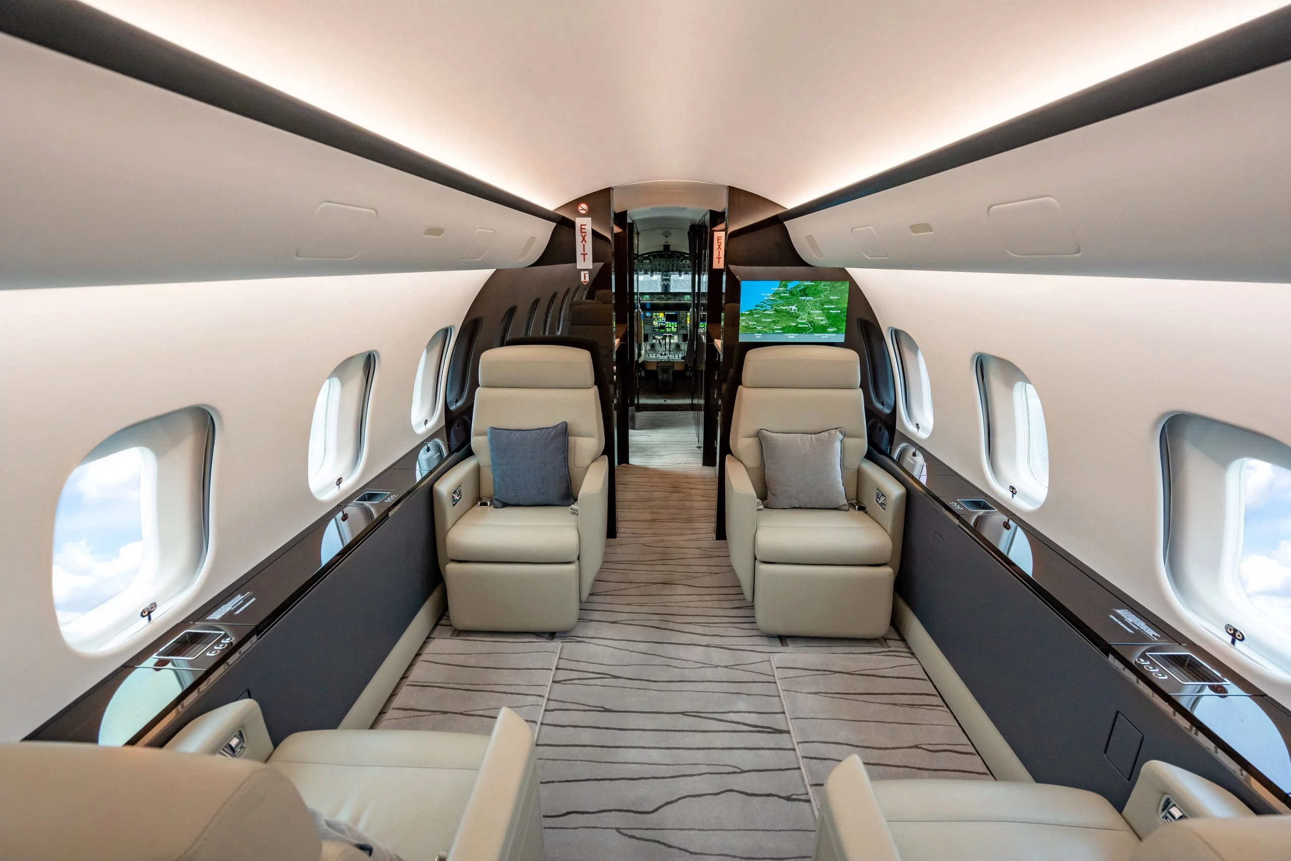 Bombardier Global 5000 Interior